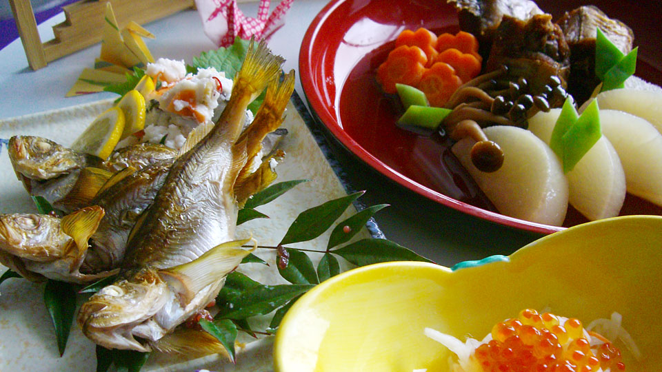 바닥 예인선“만세이마루”로 잡은,신선한 제철 오가의 해산물을 쓴 식사